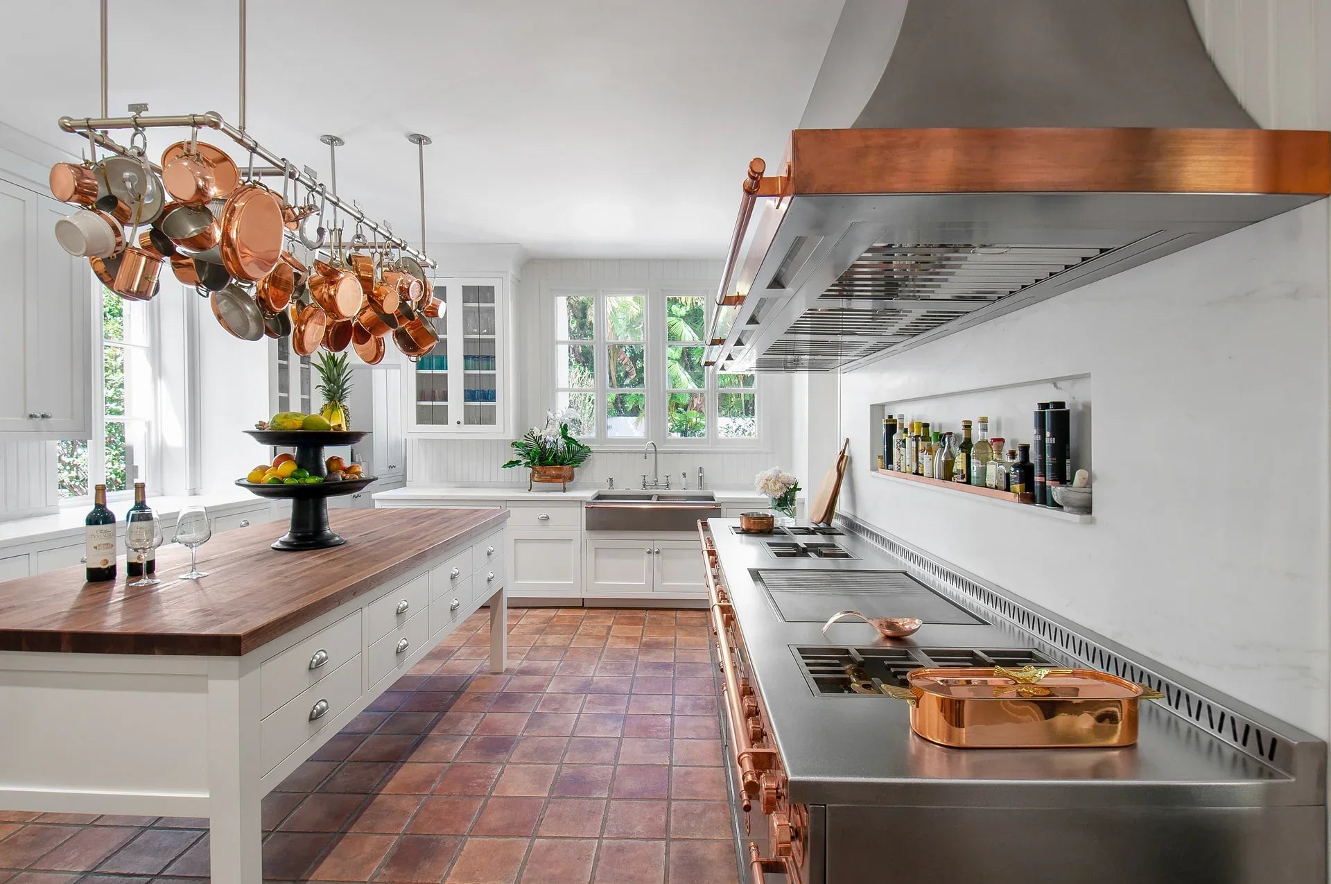 What Are the Key Features of a French Stove?