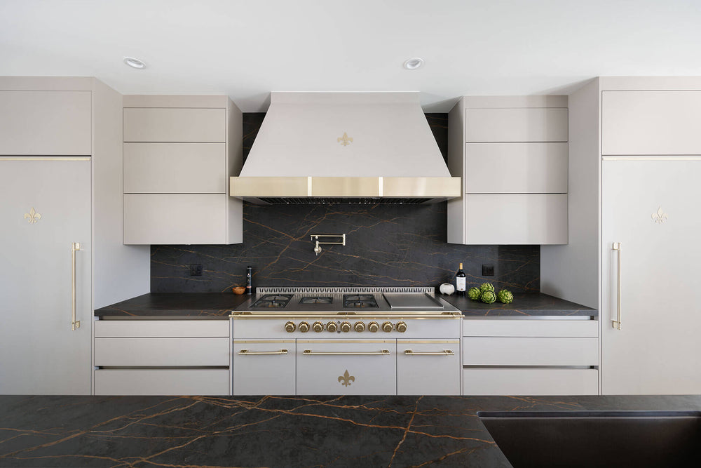 White Luxury Kitchen Ranges Golden Burners and Handles, White Wall Cabinets and Kitchen Hood