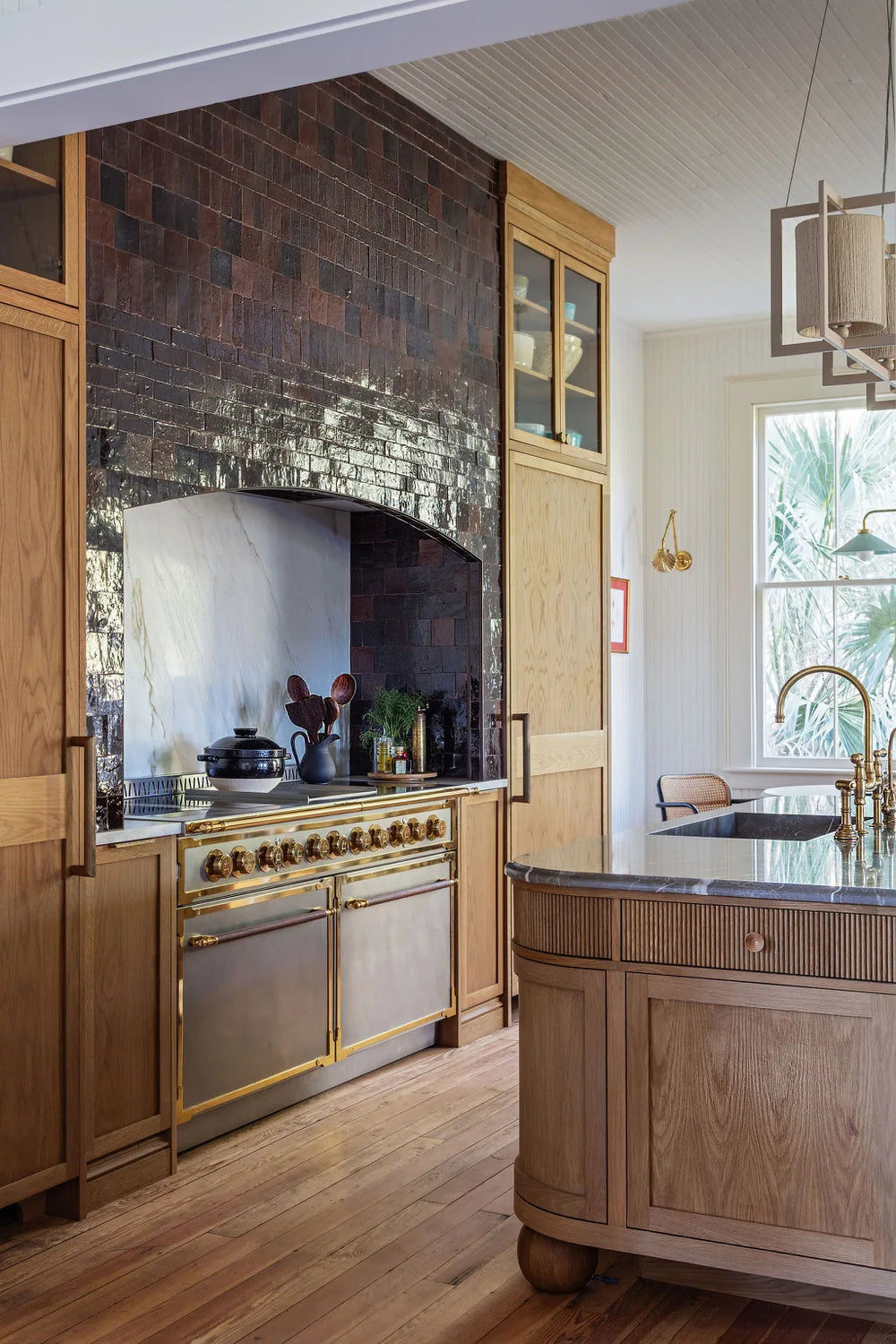 Traditional French Inspired Kitchen Remodel in Sullivan's Island, SC by L'Atelier Paris Haute Design | Los Angeles project photo 2